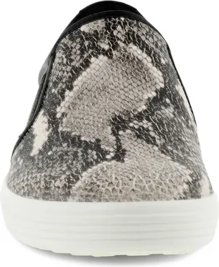 Soft 7 Street Slip-On Sneaker