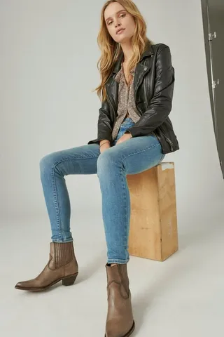 Low Rise Lizzie Skinny