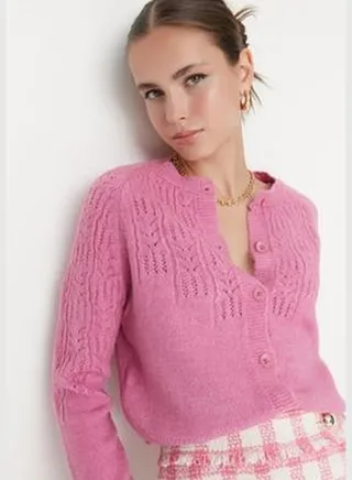 Pink Crop Soft Textured Knitwear Cardigan TWOAW21HI0020