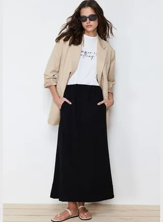Black Plain Knitted Skirt TCTSS24EE00006