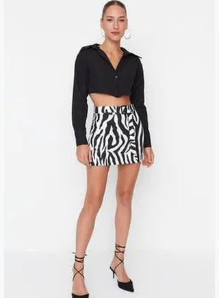 Animal Print Mini Weave Skirt With Black Belt TWOAW23ET00121