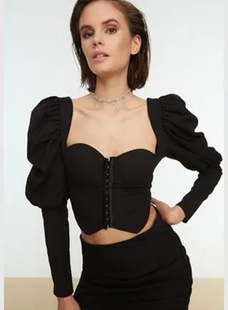 Black Collar Detailed Blouse TPRSS21BZ0041