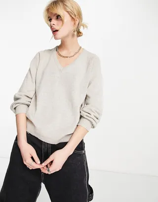 Vero Moda v neck sweater in birch