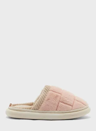 Checker Pattern Closed Toe Bedroom Slipper