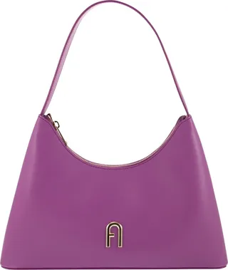 Furla Diamante is a small shoulder bag made of soft calfskin leather. The compact size is perfect for storing small items and personal effects inside.
