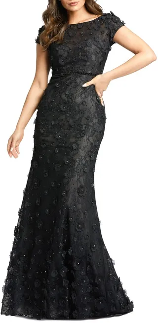 Floral Appliqué Lace Trumpet Gown