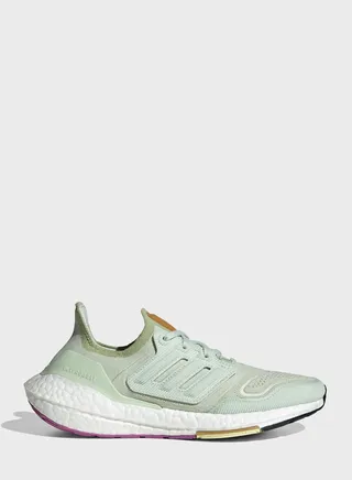 Ultraboost 22 W