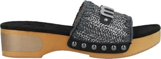 Mules & Clogs Lead