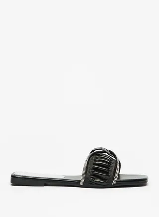 Twisted Strap Flat Sandals
