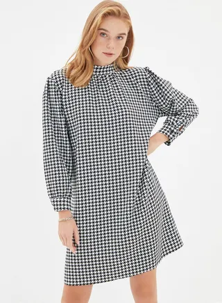 Round Neck Knitted Dress