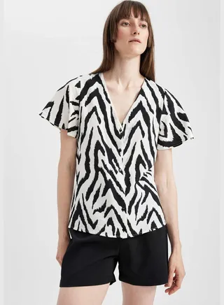 Woman V Neck Woven Short Sleeve Blouse