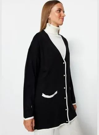 Black Color Block Pearl Button Knitwear Cardigan TCTAW24TH00066