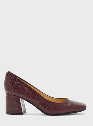 Embellished Pointed Toe Sandals