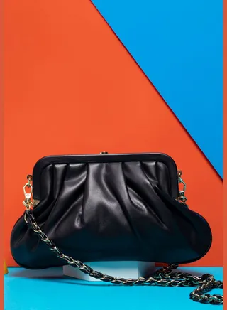 Solid Magnet Lock Duffel Bag with Chain Strap