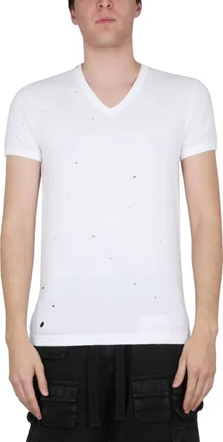 V-neck T-shirt