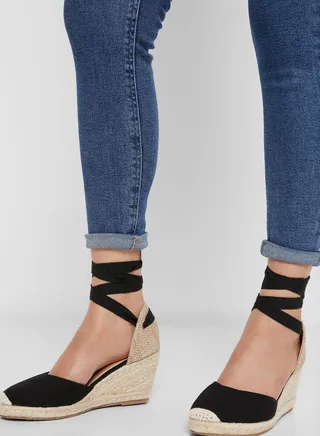 Closed Toe Lace Up Wedge Sandal