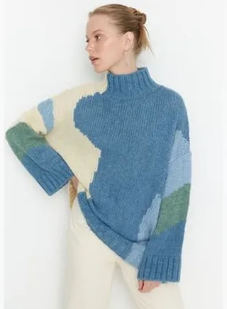 Blue Soft Textured Color Block Knitwear Sweater TWOAW20XS0047