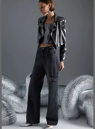 Anthracite High Waist Wide Leg Jeans with Cargo Pocket TWOAW24JE00114