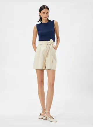 Silky Fabric Belted Pocket Detail Shorts