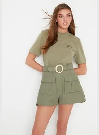 X Sagaza Studio Khaki Belt Detailed Shorts TPRSS22SR00000