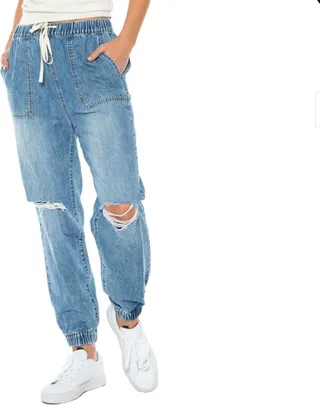 Distressed Denim Jogger in Medium Wash