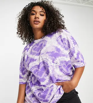 ASOS DESIGN Curve oversized tie dye heart t-shirt in lilac