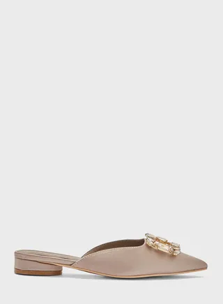 Pointed Toe Flat Sandals