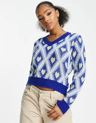 QED London v neck sweater in diamond heart print
