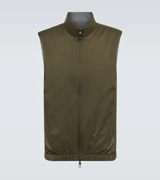 Zipped vest
