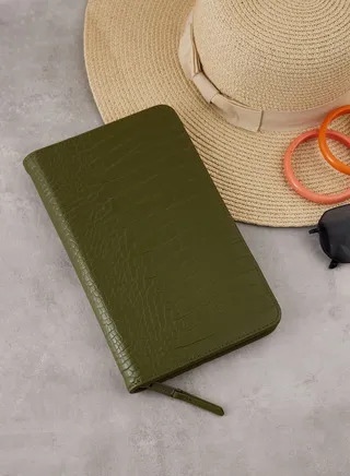 Off The Grid Travel Wallet