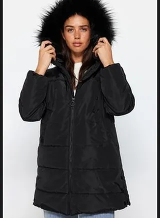 Black Oversized Fur Hooded Waterproof Parka Quilted Down Jacket TWOAW24MO00075