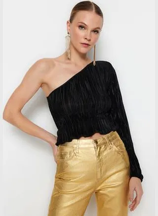 Black Single Sleeve Pleated Blouse TPRAW24BZ00093