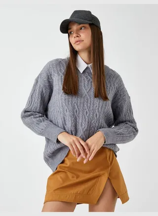 Knitted Sweater Round Neck Long Sleeve