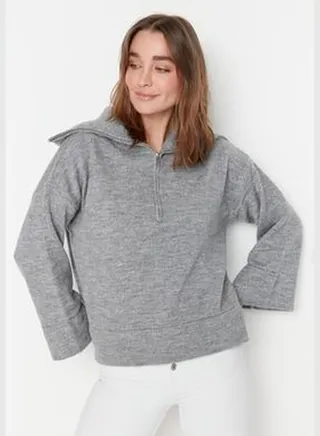 Gray Wide fit Soft Textured Basic Knitwear Sweater TWOAW23KZ00236