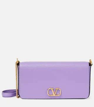 VLogo leather shoulder bag