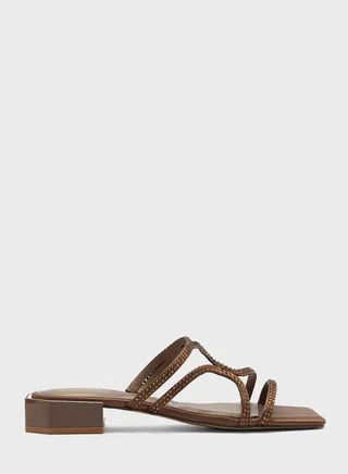 Roya Flat Sandals
