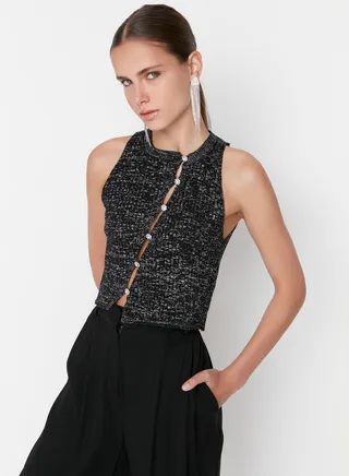 Button Detail Knitted Crop Top