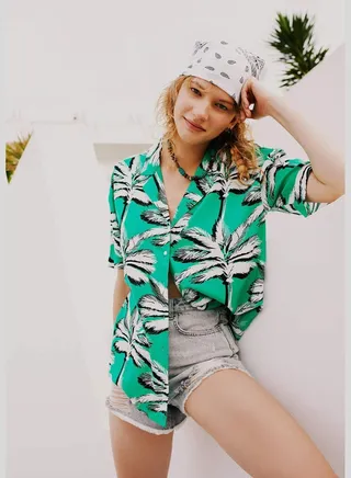 Woman Oversize Fit Woven Short Sleeve Shirt