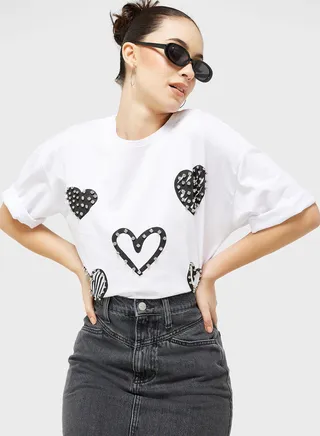 Embellished Heart Motif Detail T-Shirt
