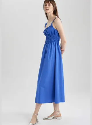 Woman Square Neck Short Sleeve Woven Dress
