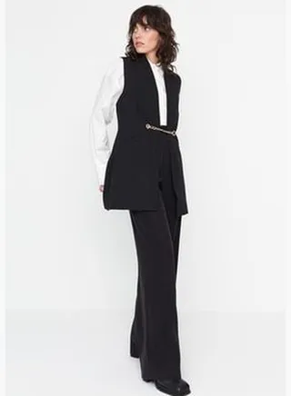 Black Waist with Chain Detail Lined Woven Vest TCTAW23YL00000.