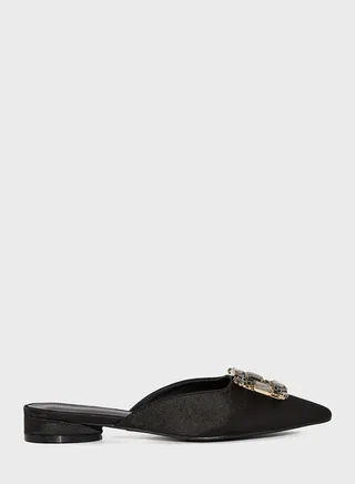 Pointed Toe Flat Sandals
