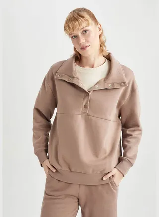 Woman Oversize Fit High Neck Long Sleeve Knitted Sweatshirt
