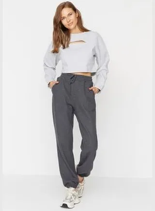 Anthracite Thessaloniki. Comfortable fit. Pocket Sporty Sweatpants TWOAW21EA0168.