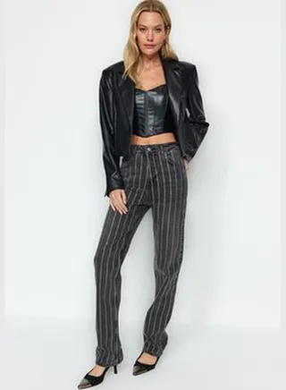 Black Stone Detailed High Waist Straight Jeans TWOAW24JE00199