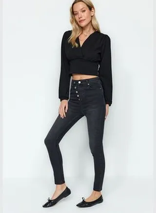 Black Button Detailed High Waist Skinny Jeans TWOAW24JE00316