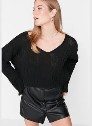 Black Wide Fit Crop Wool Basic Knitwear Sweater TWOAW23KZ01844