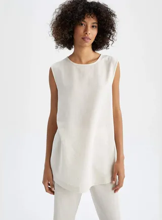 Woman Regular Fit C Neck Woven Short Sleeve Woven Tunic