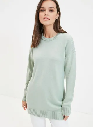 Round Neck Knitted Sweater
