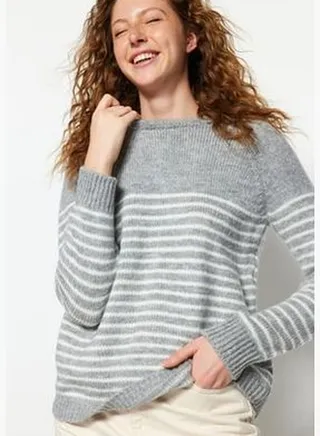 Gray Soft Textured Striped Knitwear Sweater TWOAW23KZ01396